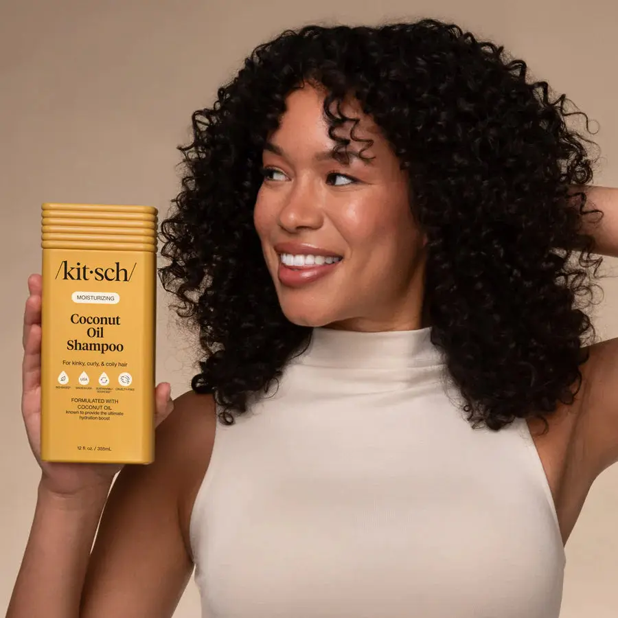 Moisturizing Coconut Oil Shampoo - Image 4