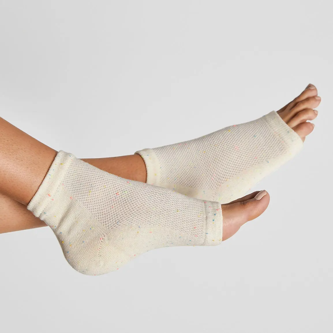 Moisturizing Heel Socks - Image 2