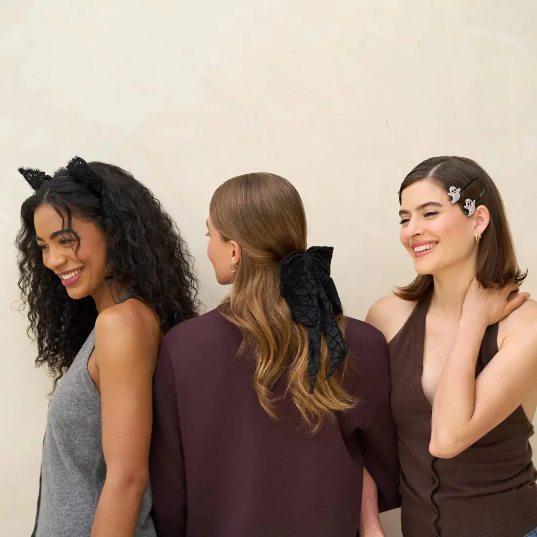 Oversized Bow Hair Clip Spiderweb - Image 3