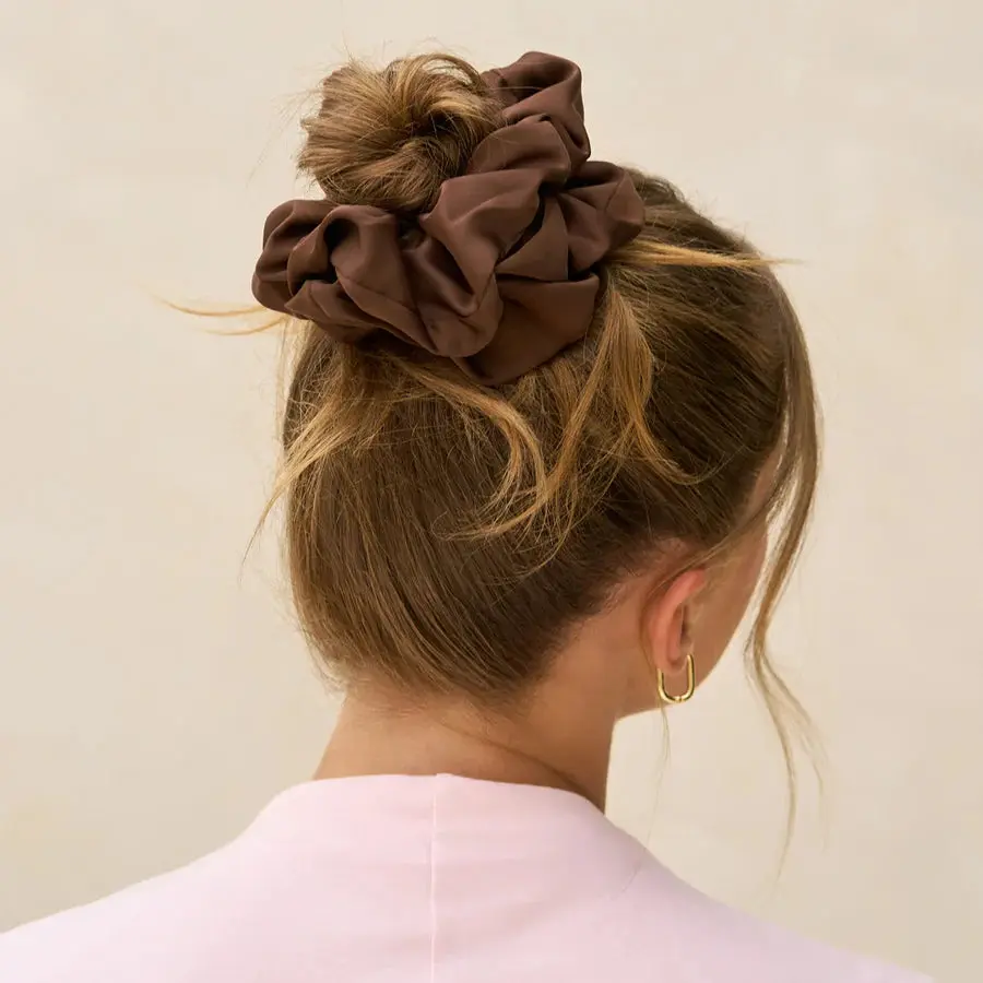 Oversized Scrunchies Black & Chocolate - Image 3