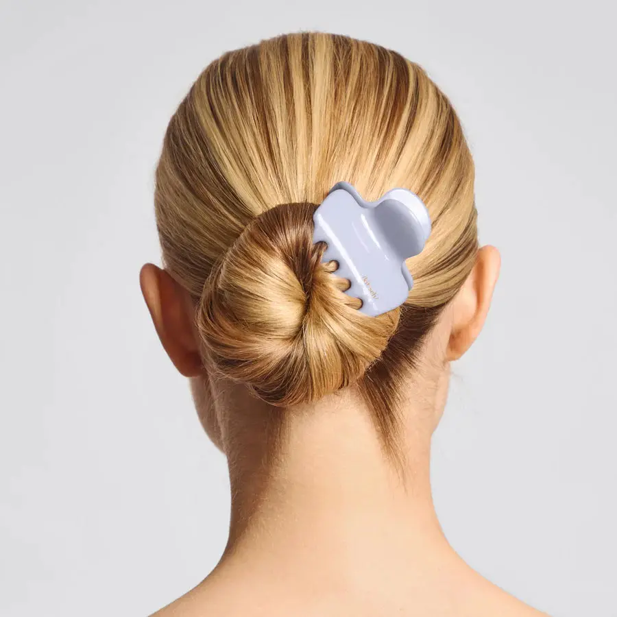 Recycled Plastic Cloud Claw Clip Hydrangea Breeze - Image 2