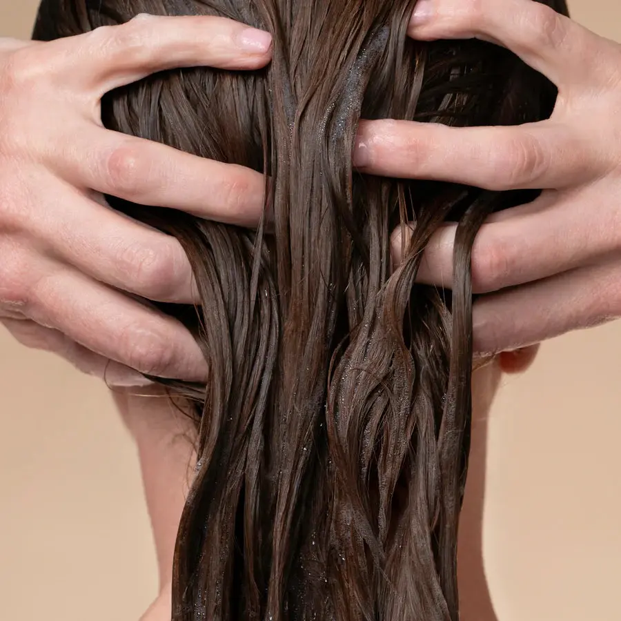 Volumizing Rosemary & Biotin Conditioner - Image 4