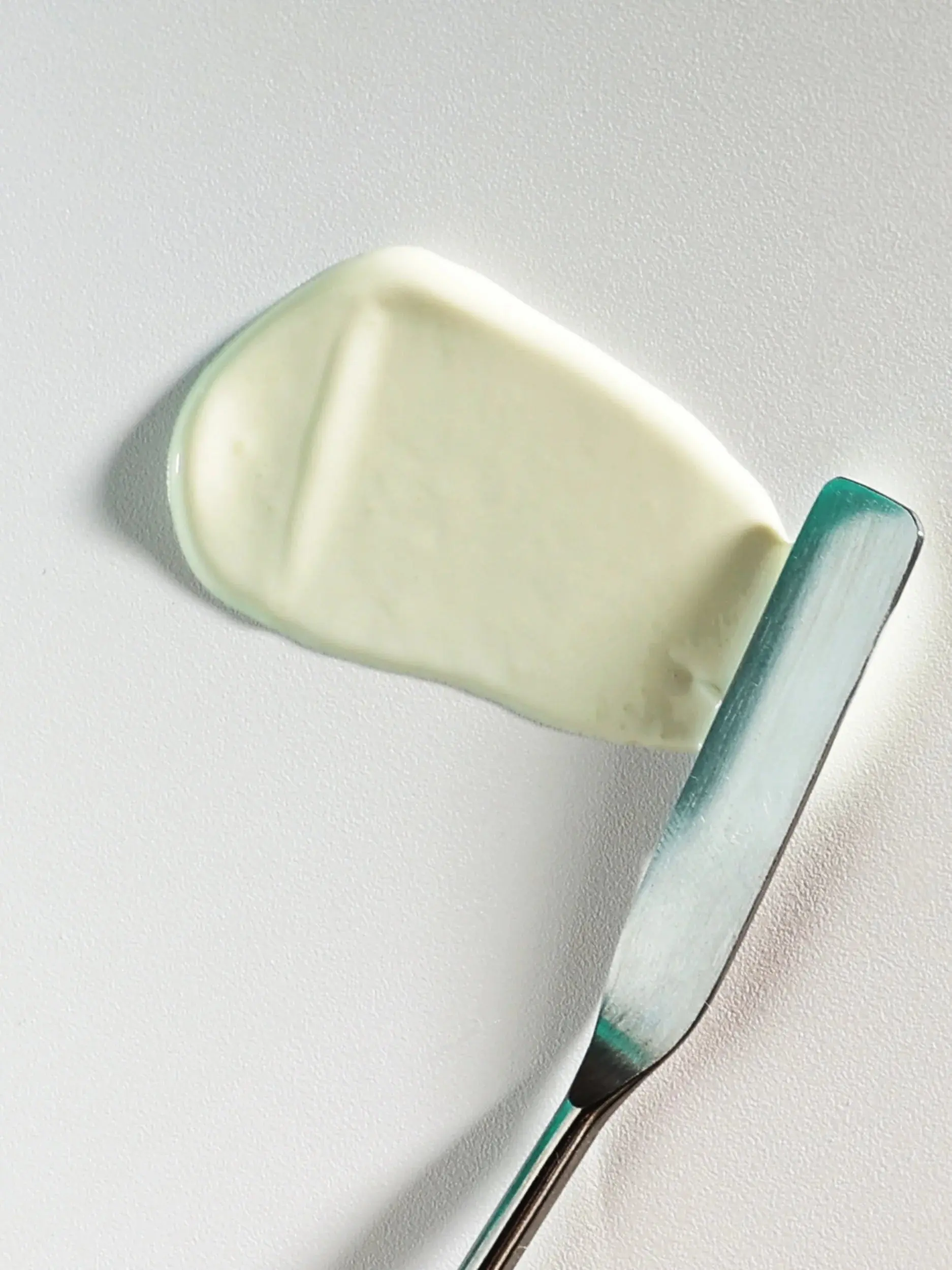 Lightweight Hydrate UV Defense Lotion SPF50 - Image 2