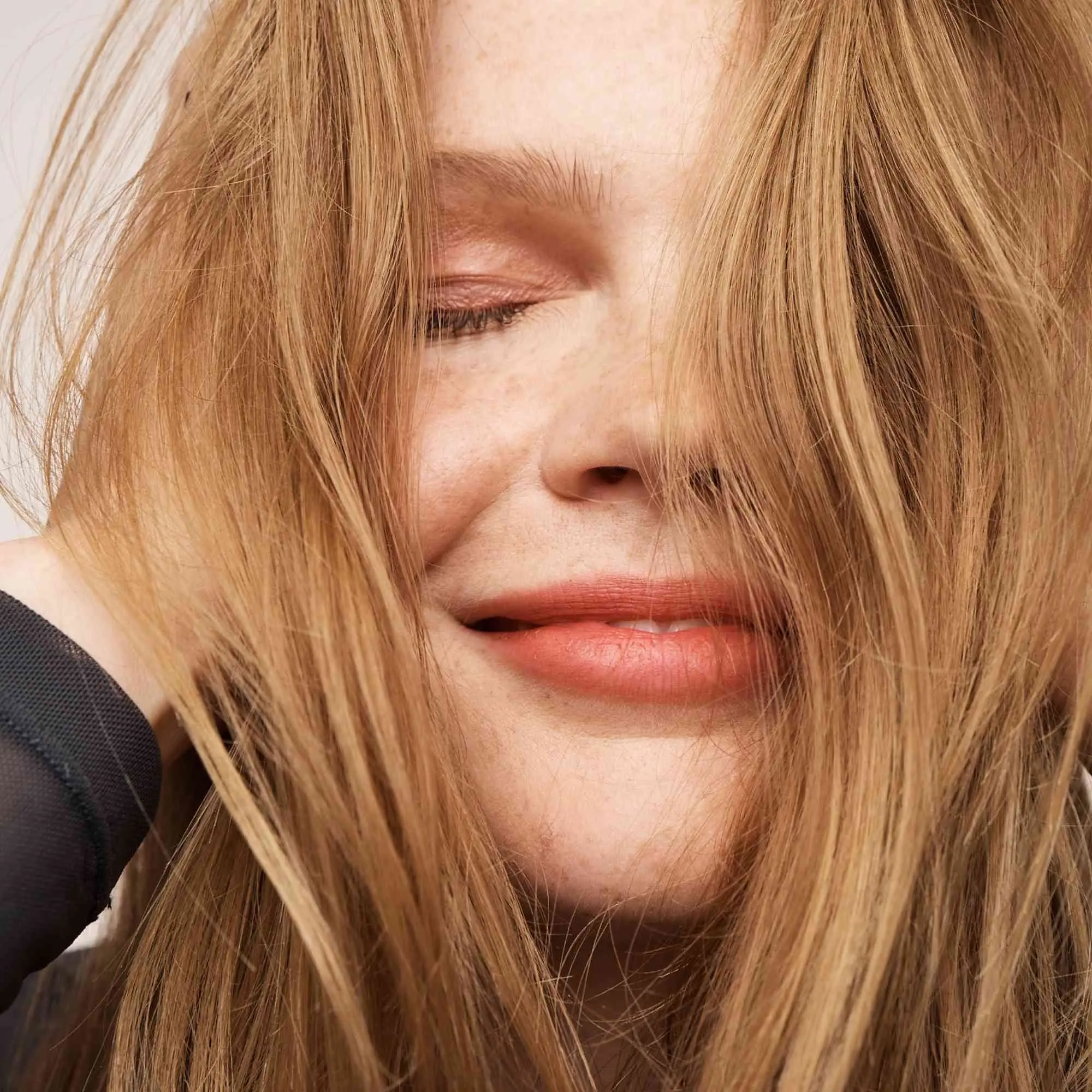 Perfect Hair Day Dry Shampoo 92 ml. - Image 4
