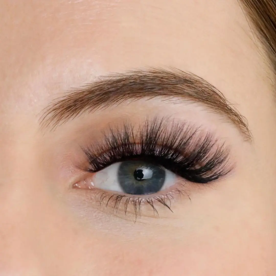 GRWM Strip Eyelashes - Image 3