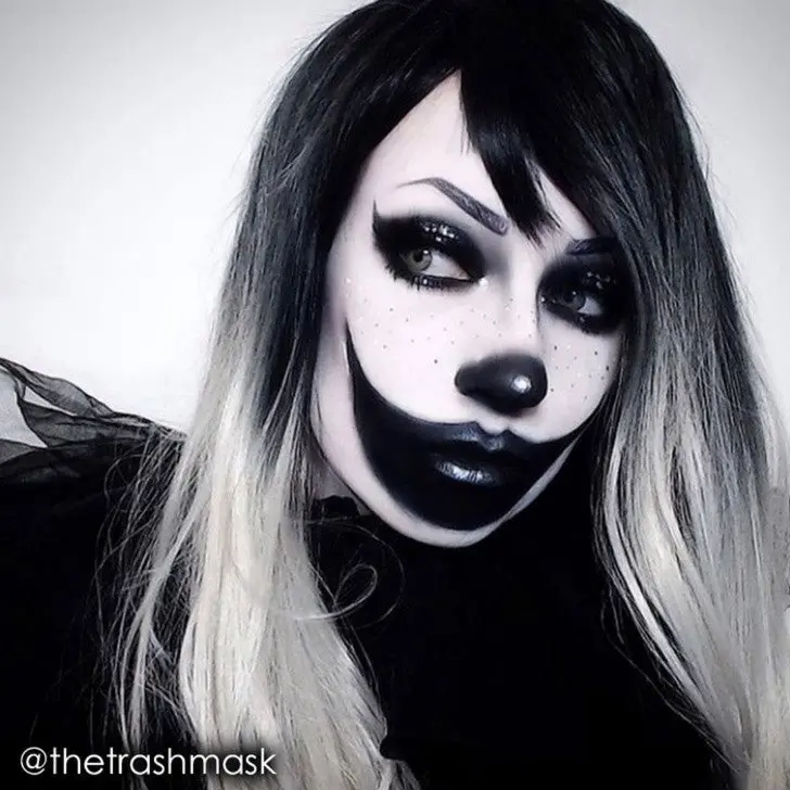 Foundation Greasepaint Black - Image 2