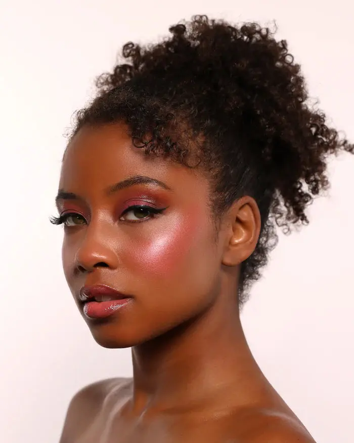 Love Steady Shimmer Blush 002 So Lucky - Image 2