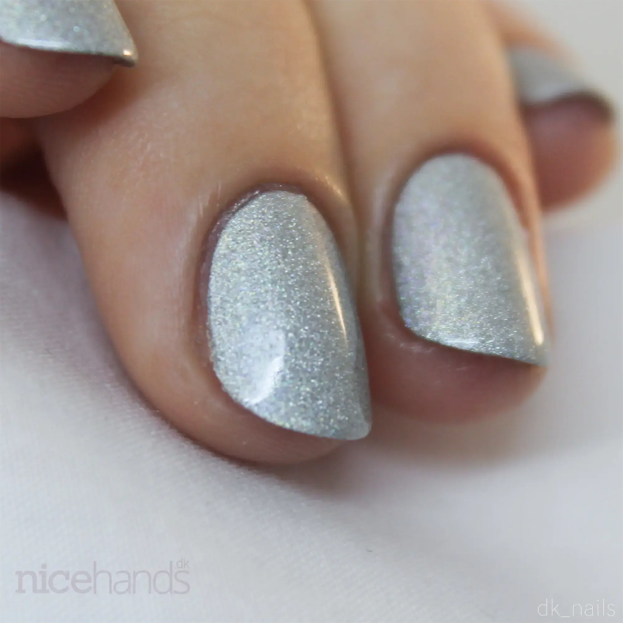 Holographic Effect Nail Polish 251 Sirius - Image 3