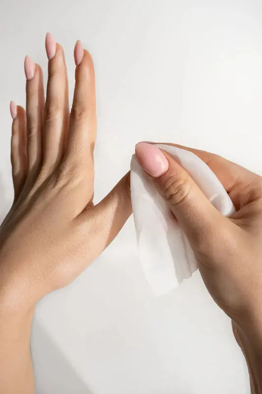Acetone Free Nail Polish Remover Wipes - Image 4