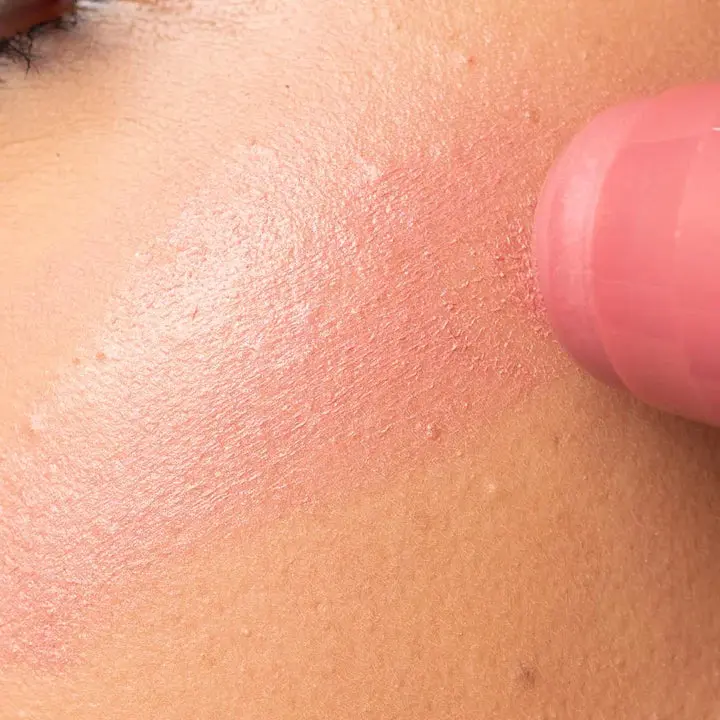 I'm Blushing 2-in-1 Cheek & Lip Tint Sweetheart - Image 3