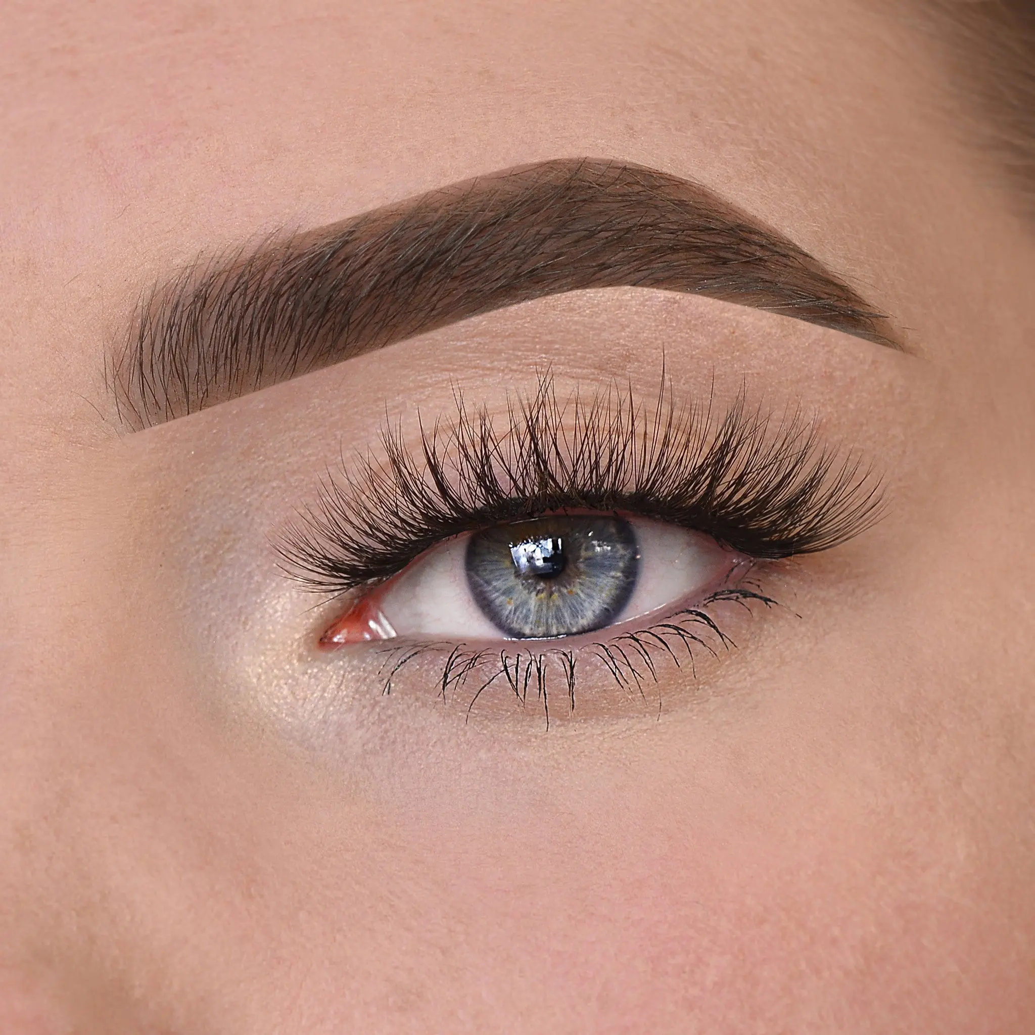 Nila Lashes - Image 2