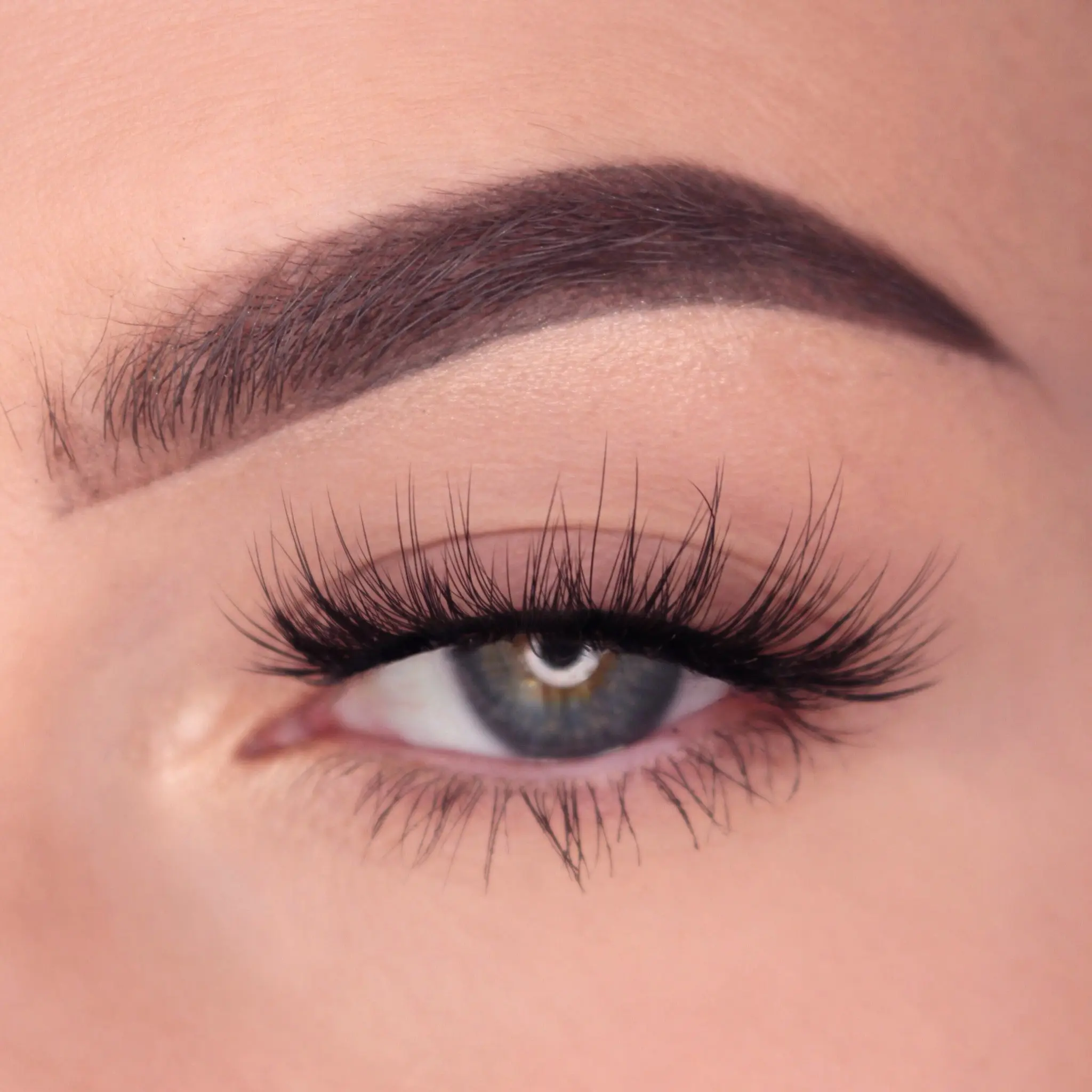 Nora Lashes - Image 2