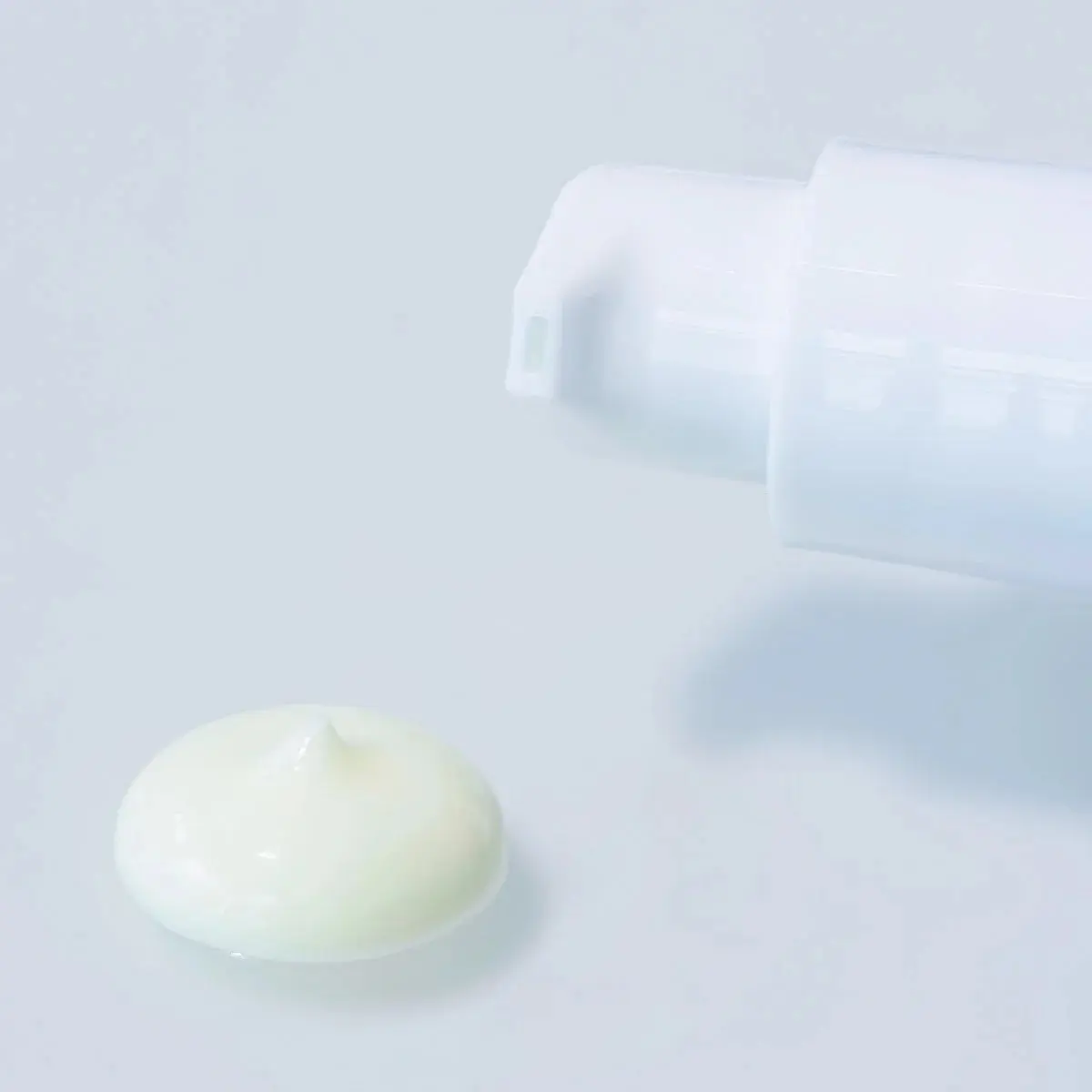 Retinol 3R Serum - Image 2