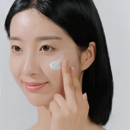Madagascar Centella Hyalu-Cica Water-Fit Serum SPF50+ 15 ml. - Image 3