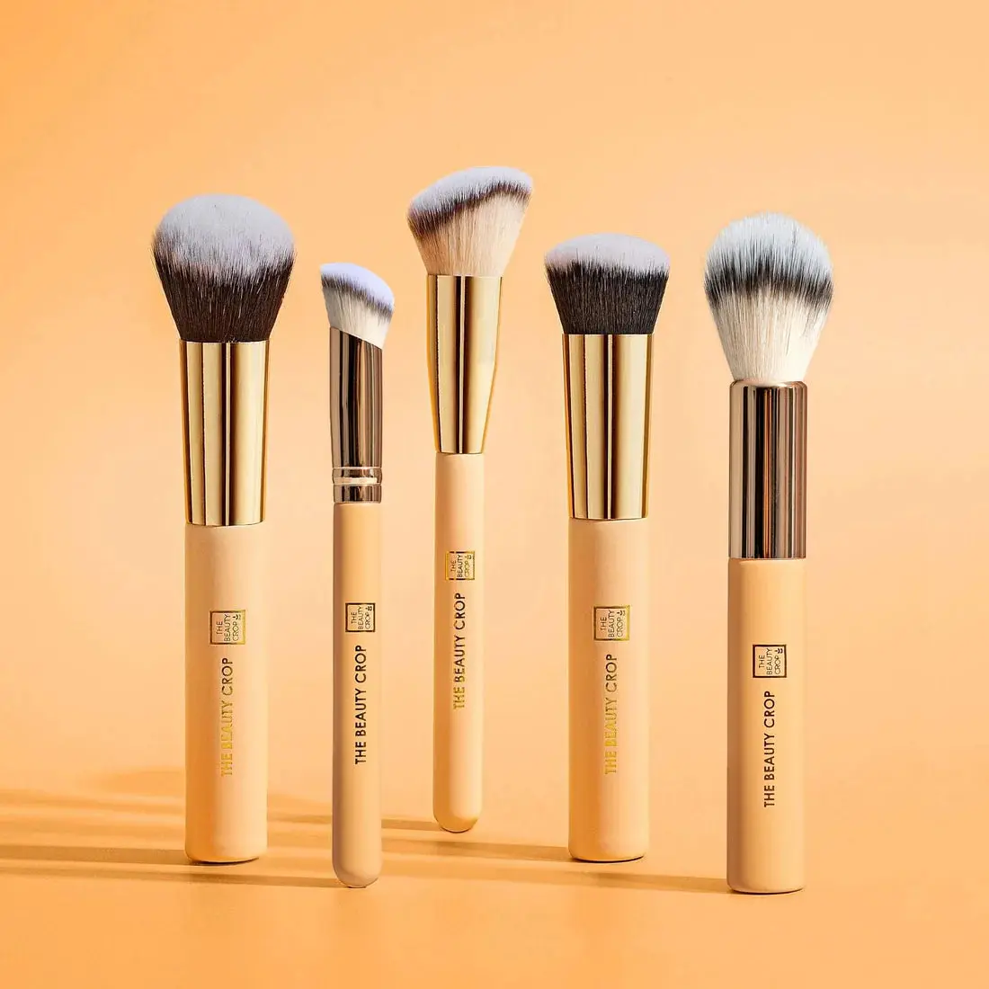 Vitamin Babe Stippling Foundation Brush - Image 2