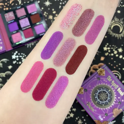 The Spell Book Smooth and Blendable Eyeshadow Palette Passion - Image 2