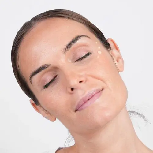 De-Bloat Soothing Eye Serum - Image 2