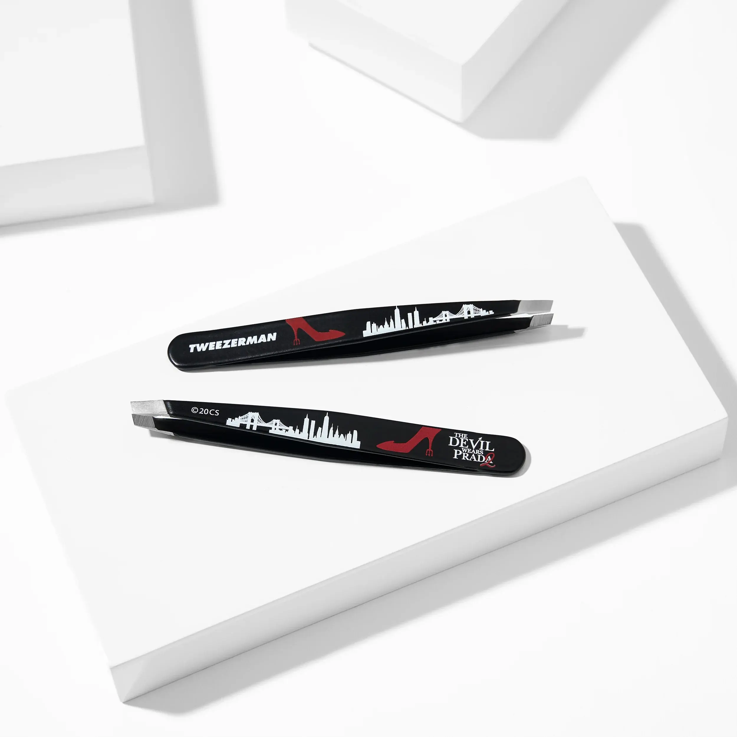 The Devil Wears Prada Slant Tweezer - Image 5
