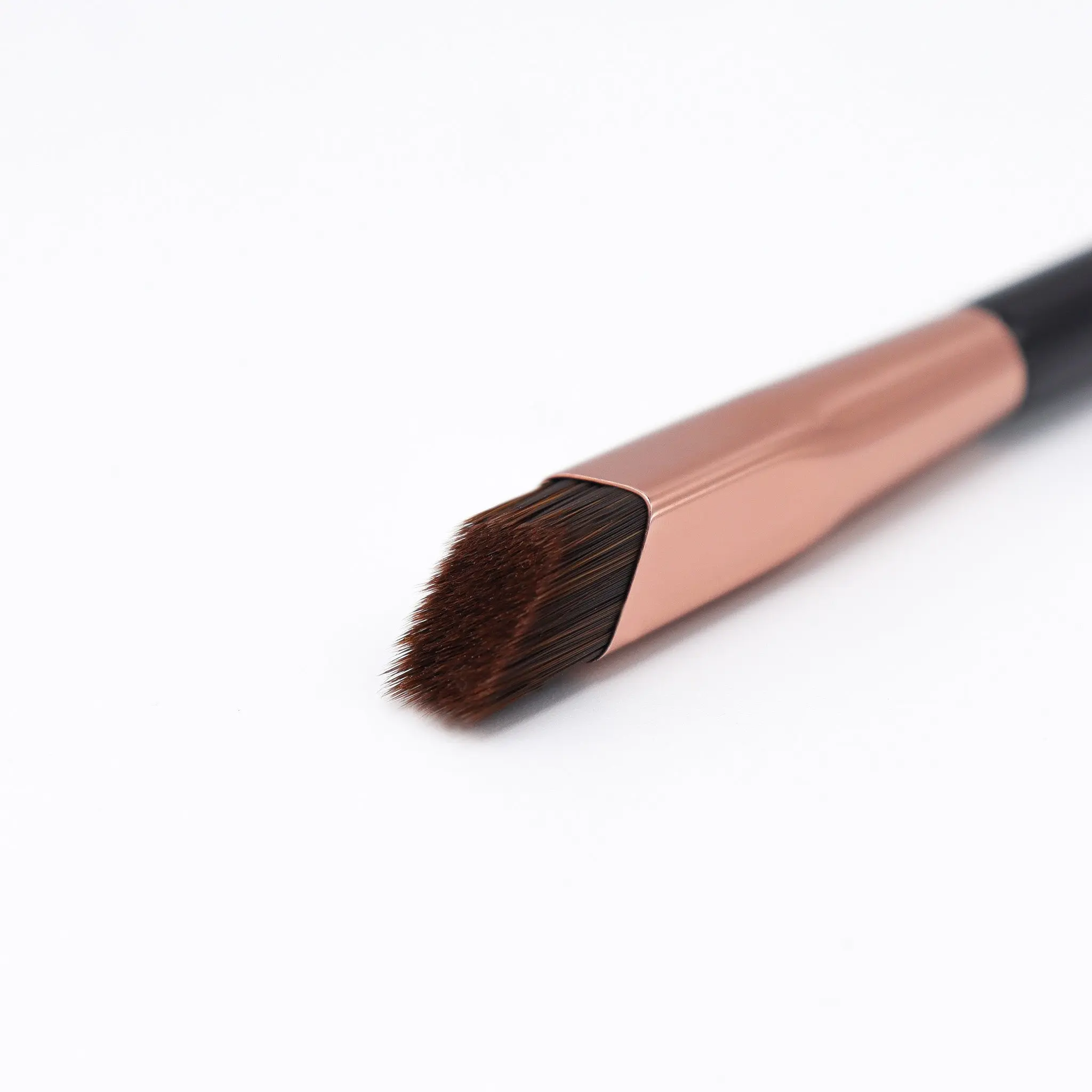 UP42 Square Angled Brow Brush - Image 6