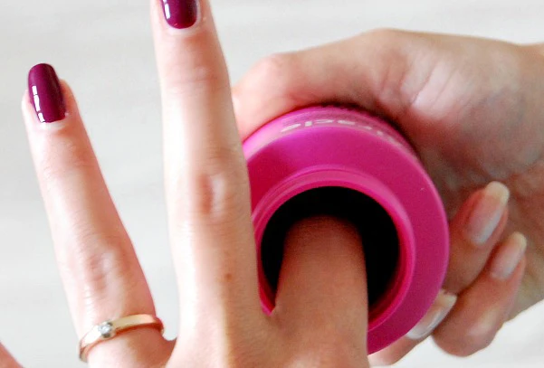 Twist Off Nail Polish Remover - Image 2
